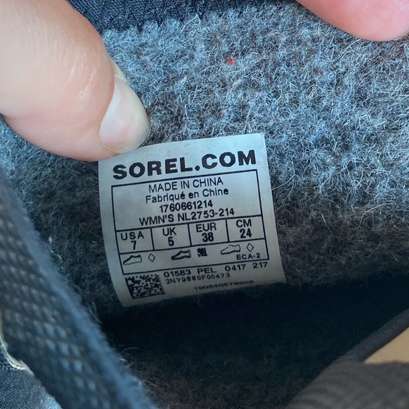 Sorel Beige and Black Winter Boots - Picture 4 of 10